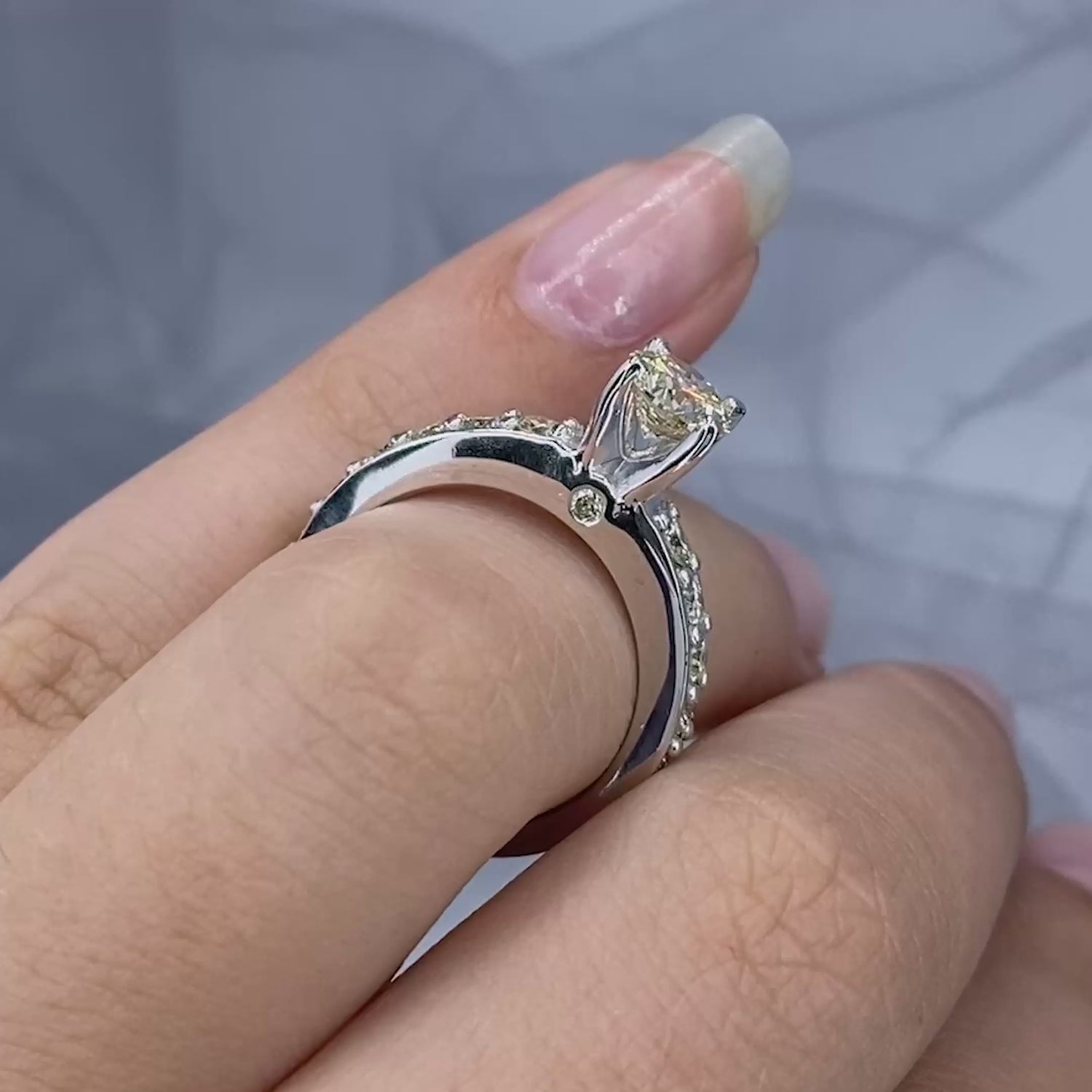 Mesmerizing 1.60CT Round Cut Diamond Engagement Ring in Platinum