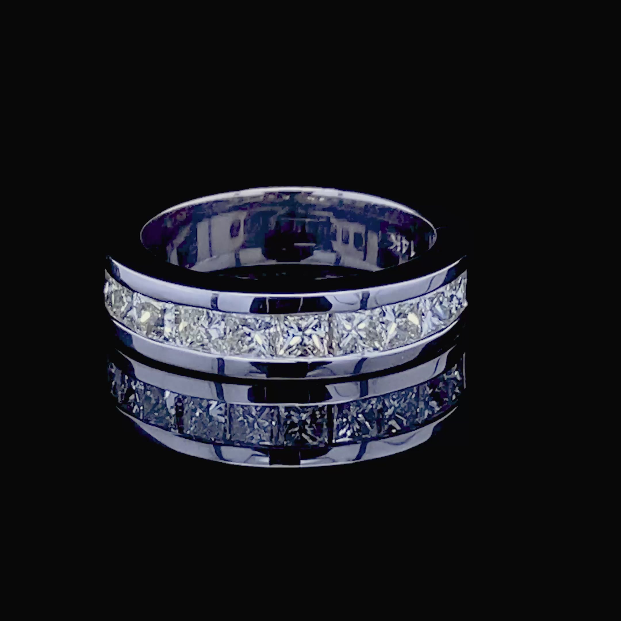Fashionable 1.10CT Princess Cut Diamond Wedding Band in Platinum