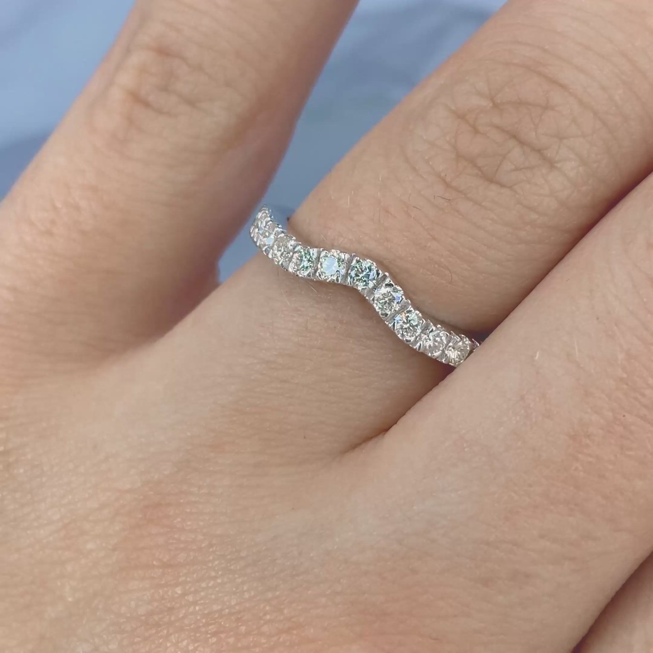Bargain 0.50CT Round Cut Diamond Wedding Ring in 14KT White Gold