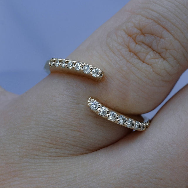 Bargain 0.20CT Round Cut Diamond Wedding Ring in 14KT Yellow Gold