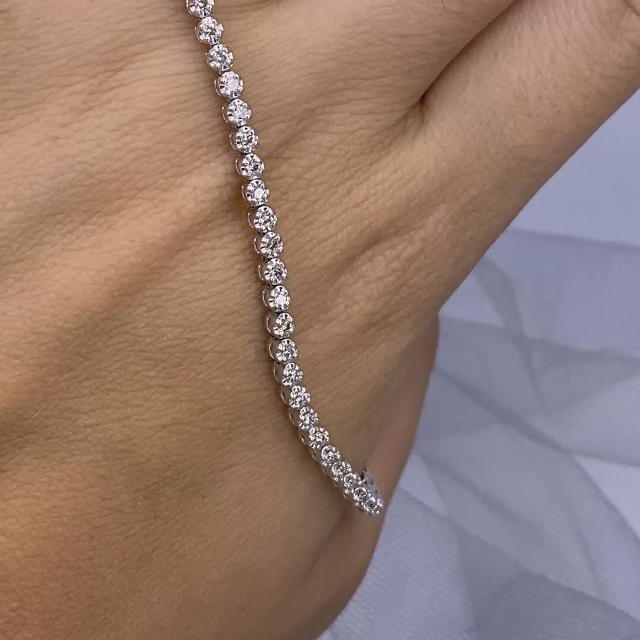 Sophisticated 1.00 CT Round Cut Diamond Tennis Bracelet in 14KT White Gold