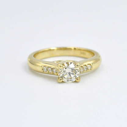 Certified 0.90CT Round Cut Diamond Engagement Ring in 18KT Yellow Gold - Primestyle.com