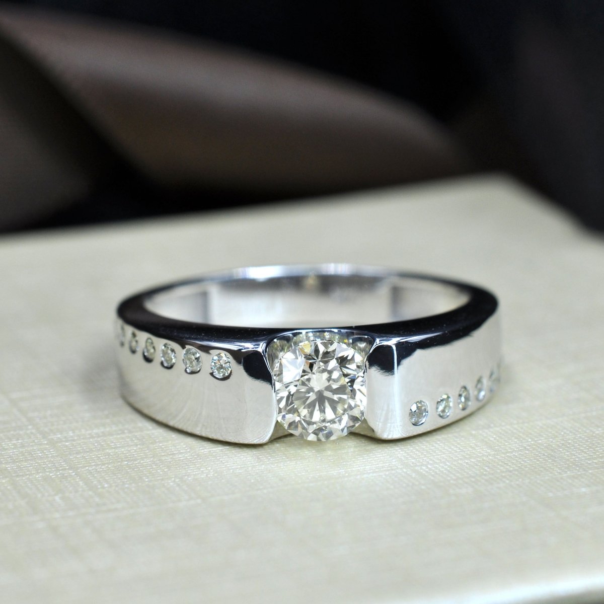 Certified 1.00 CT Round Cut Diamond Engagement Ring in 14 KT White Gold - Primestyle.com