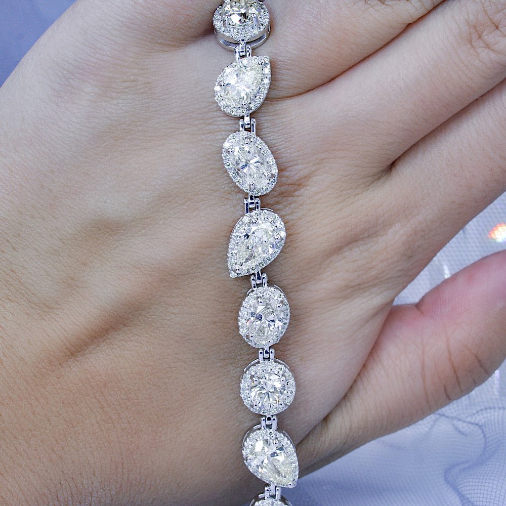 Certified 17.30CT Round, Pear, and Oval cut Diamond Bracelet in 18KT White Gold - Primestyle.com