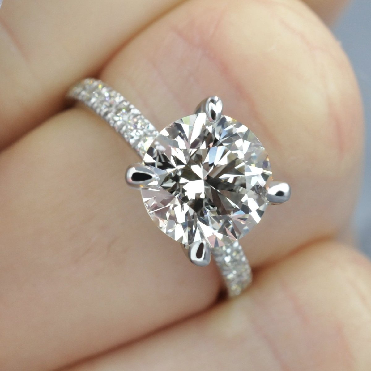 Certified 3.30 CT Round Cut Diamond Engagement Ring in Platinum - Primestyle.com
