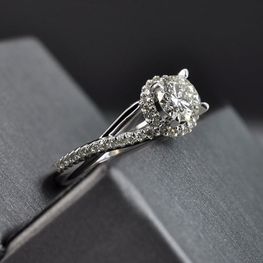 Classy 1.05 CT Round Cut Diamond Engagement Ring in Platinum