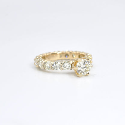 Classy 3.40 CT Round Cut Diamond Engagement Ring in 14KT Yellow Gold - Primestyle.com