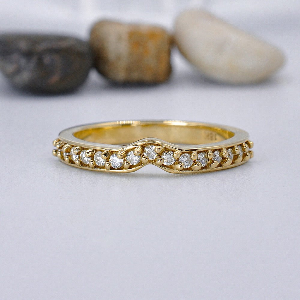 Delightful 0.35 CT Round Cut Diamond Wedding Ring in 18 KT Yellow Gold - Primestyle.com