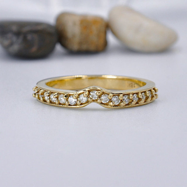 Delightful 0.35 CT Round Cut Diamond Wedding Ring in 18 KT Yellow Gold