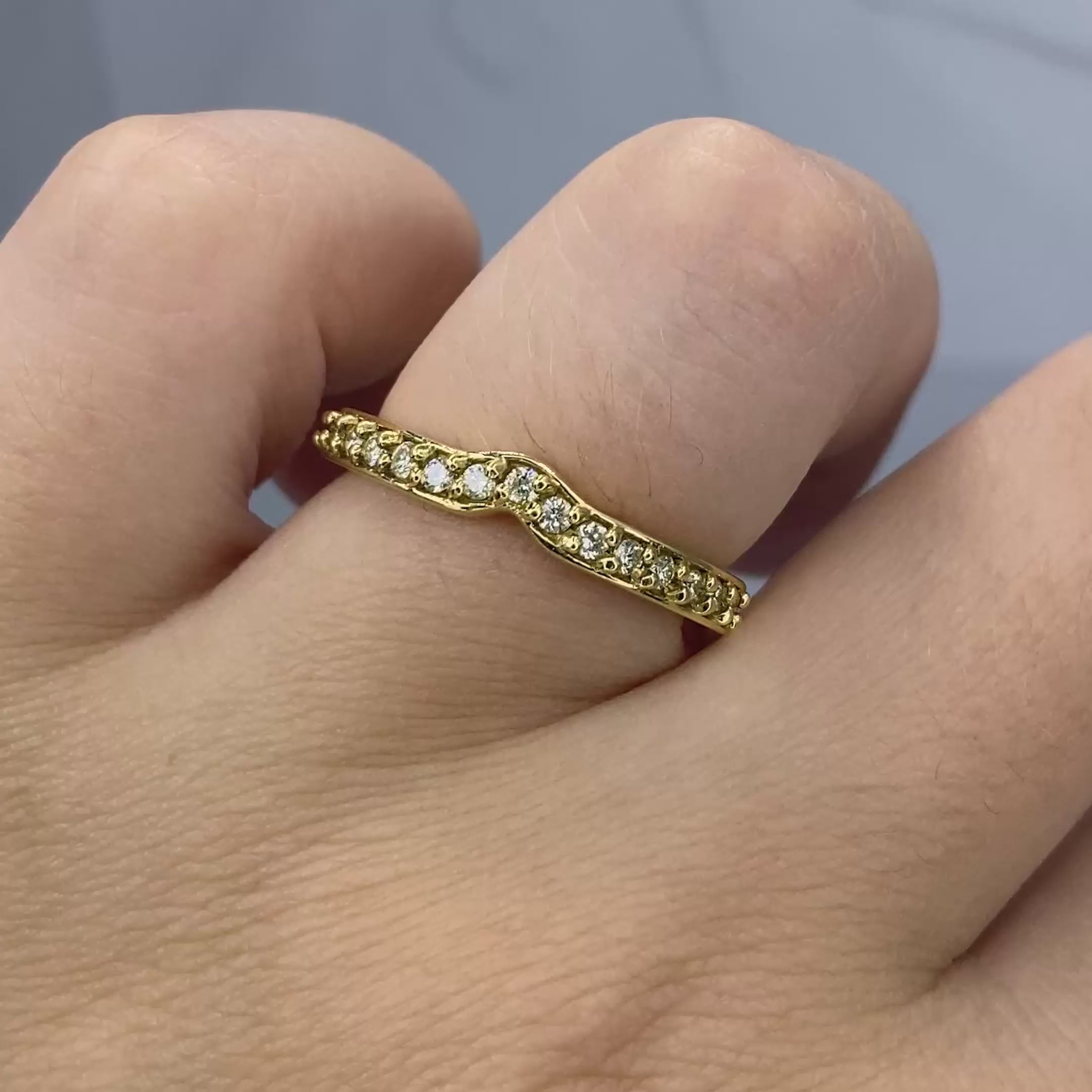 Delightful 0.35 CT Round Cut Diamond Wedding Ring in 18 KT Yellow Gold