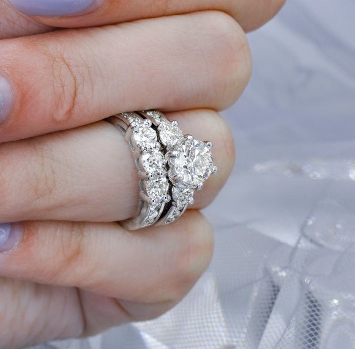 Elegant 3.30CT Round Cut Diamond Bridal Set in Platinum - Primestyle.com