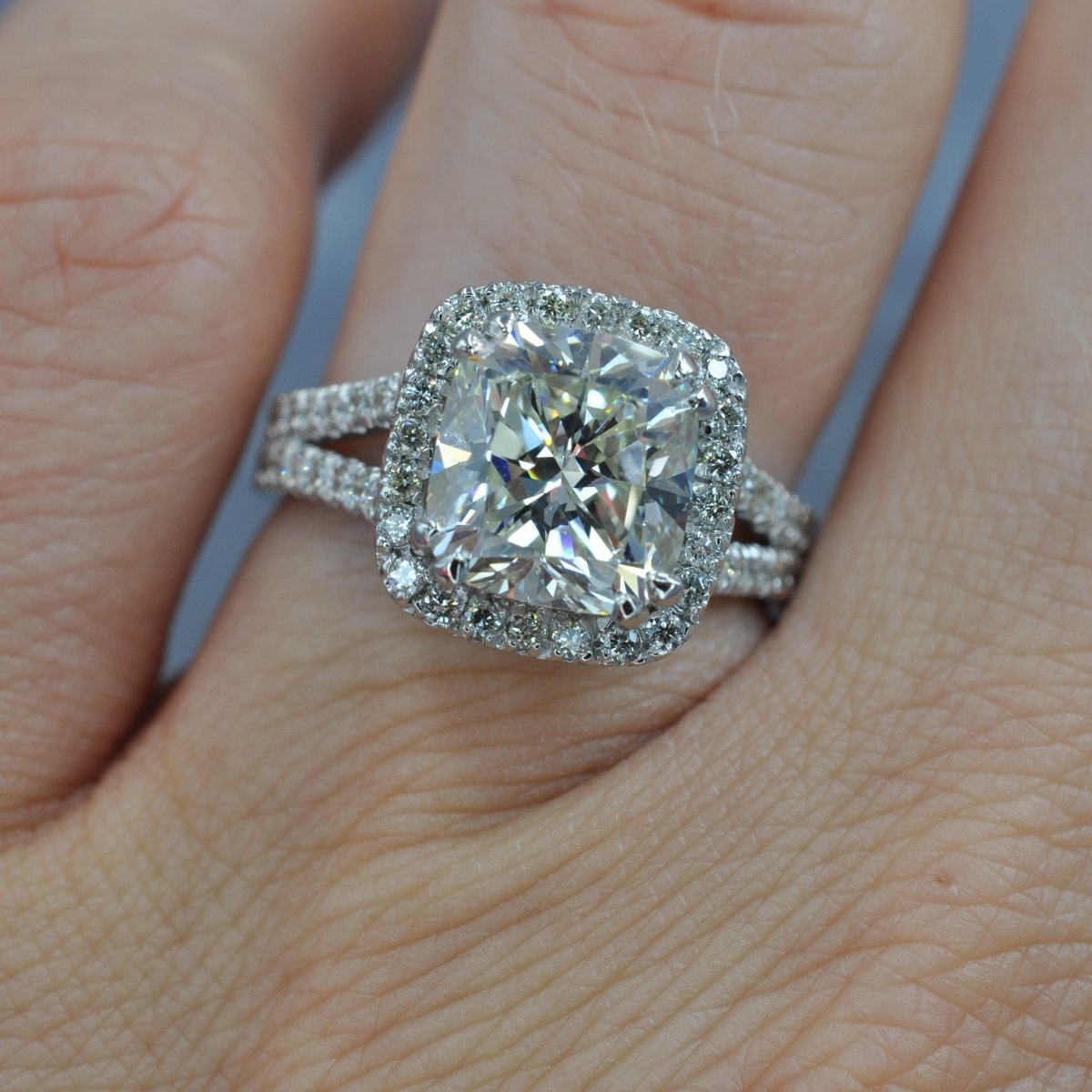 Elegant 3.86 CT Cushion and Round Cut Diamond Engagement Ring in Platinum - Primestyle.com