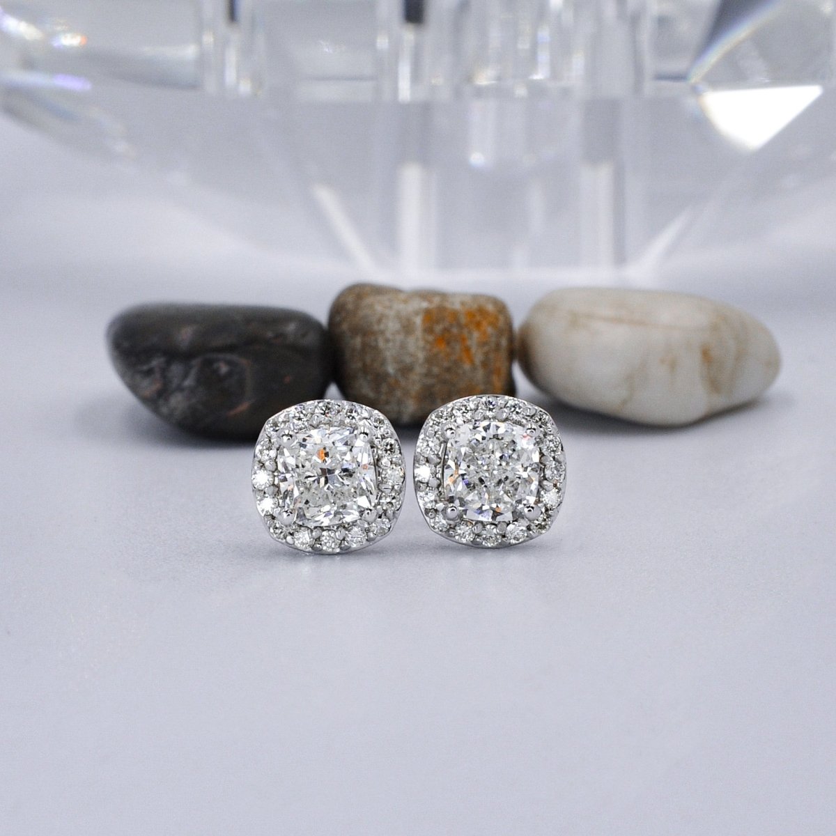 Exquisite 2.10CT Round and Cushion Cut Diamond Stud Earrings in Platinum - Primestyle.com