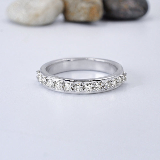 Quality 0.50 CT Diamond Wedding Band in 14 KT White Gold