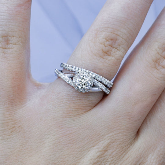 Radiant 0.85CT Round Cut Diamond Bridal Set in Platinum