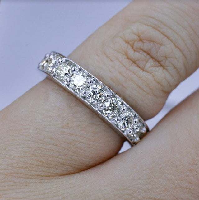 Rare 1.60 CT Round Cut Diamond Wedding Band in 14 KT White Gold