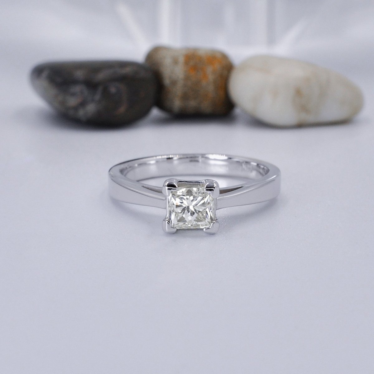 Special 0.80 CT Princess Cut Diamond Solitaire Ring in 14KT White Gold - Primestyle.com